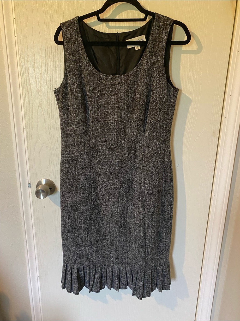 Danny & Nicole Gray Tweed Sleeveless Sheath Dress with Pleated Hem